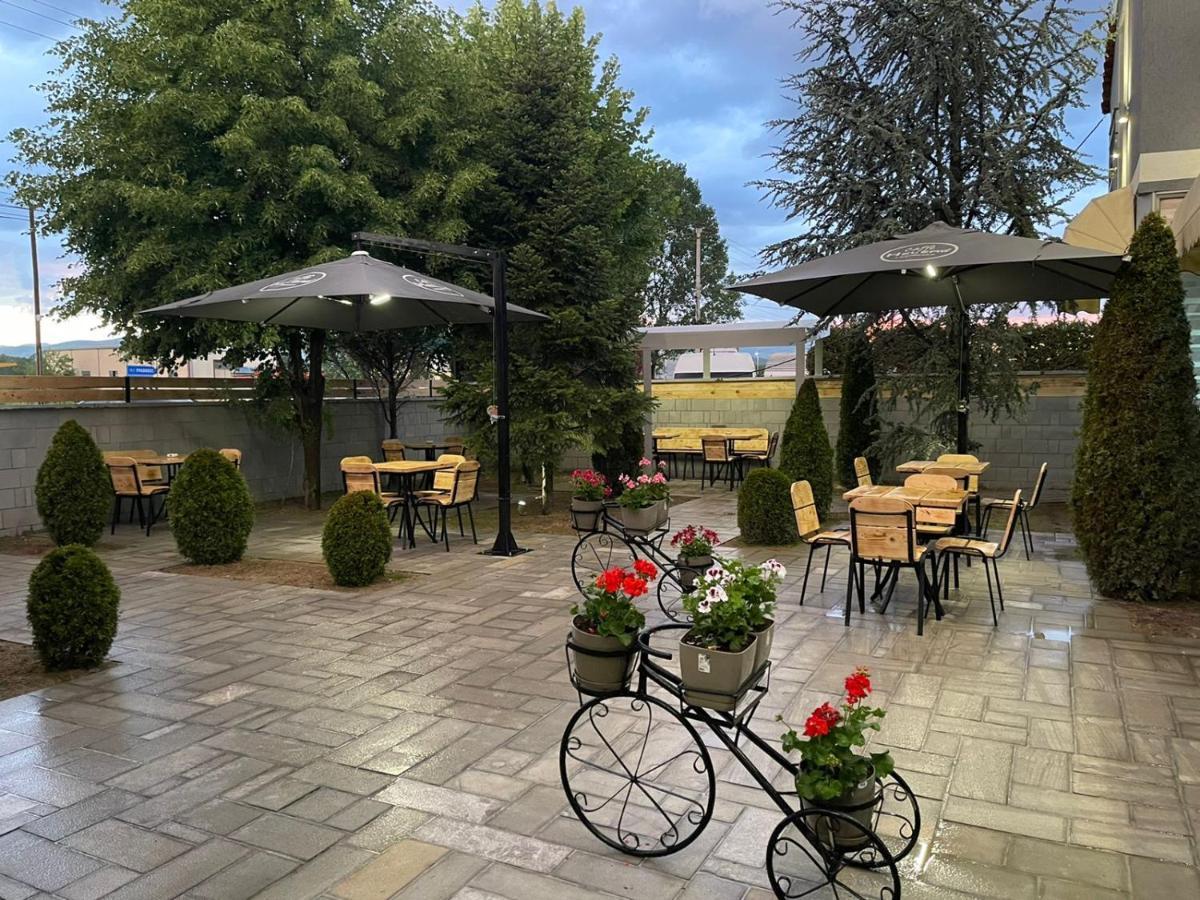 Hotel Edea Korce Exterior foto