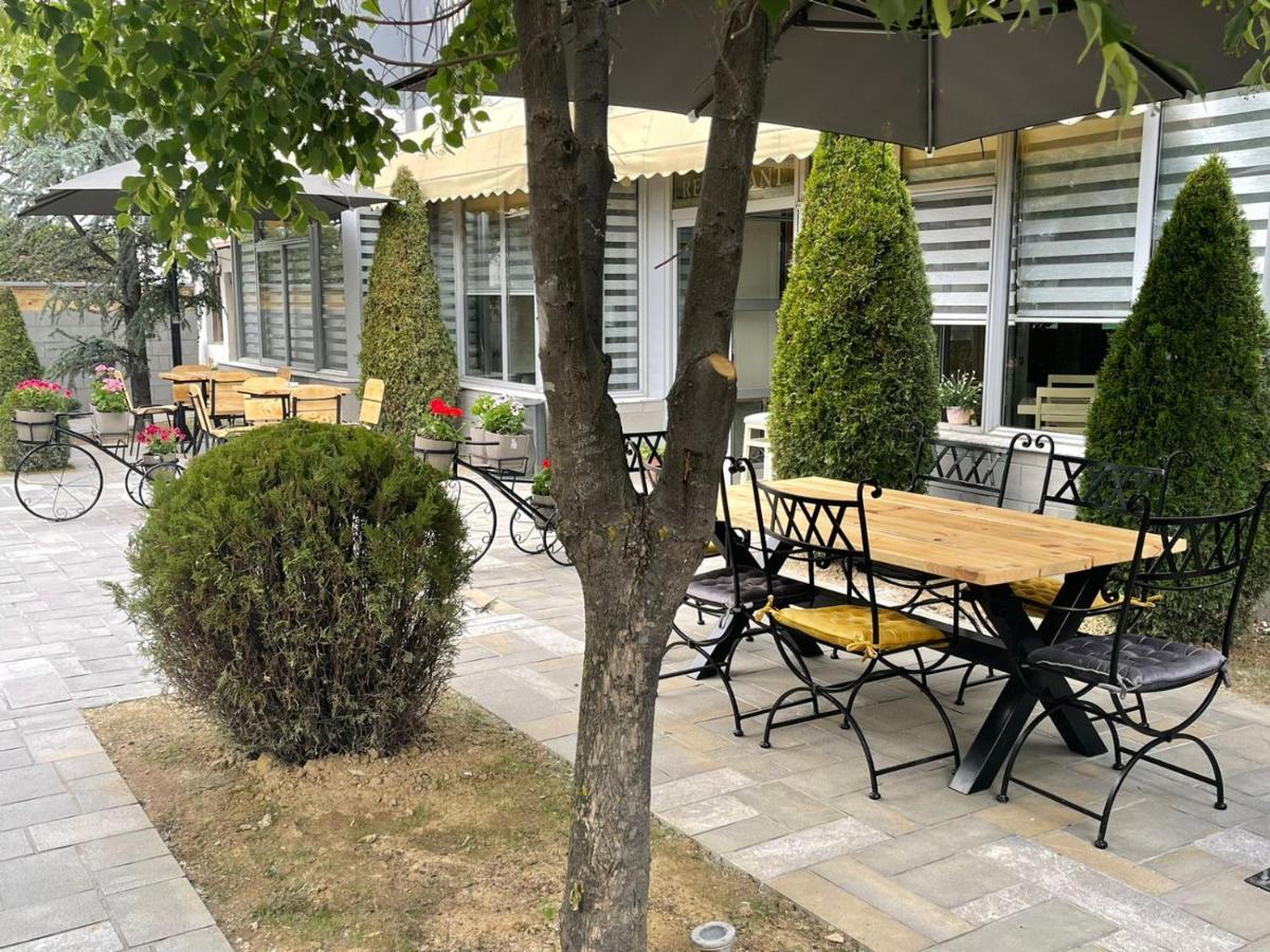 Hotel Edea Korce Exterior foto